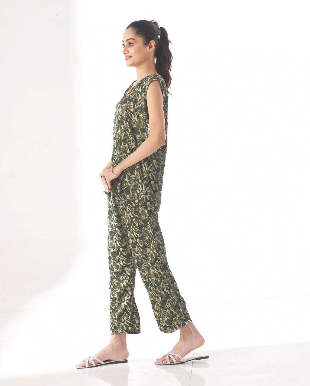 Silk Pajama Suit with Scrunchie - Leaf