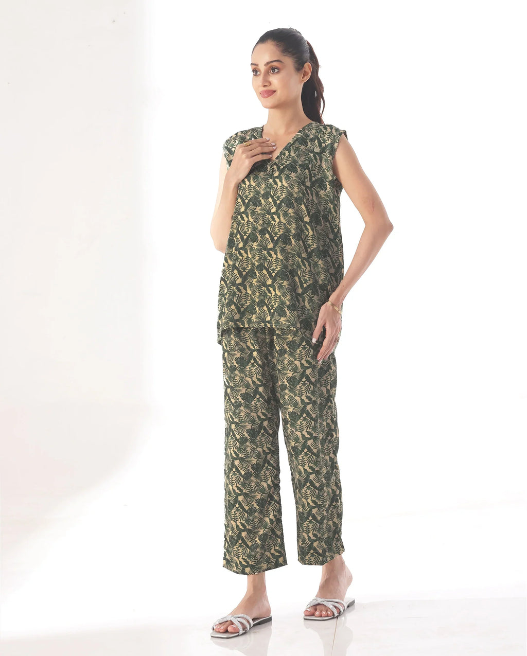 Silk Pajama Suit with Scrunchie - Leaf