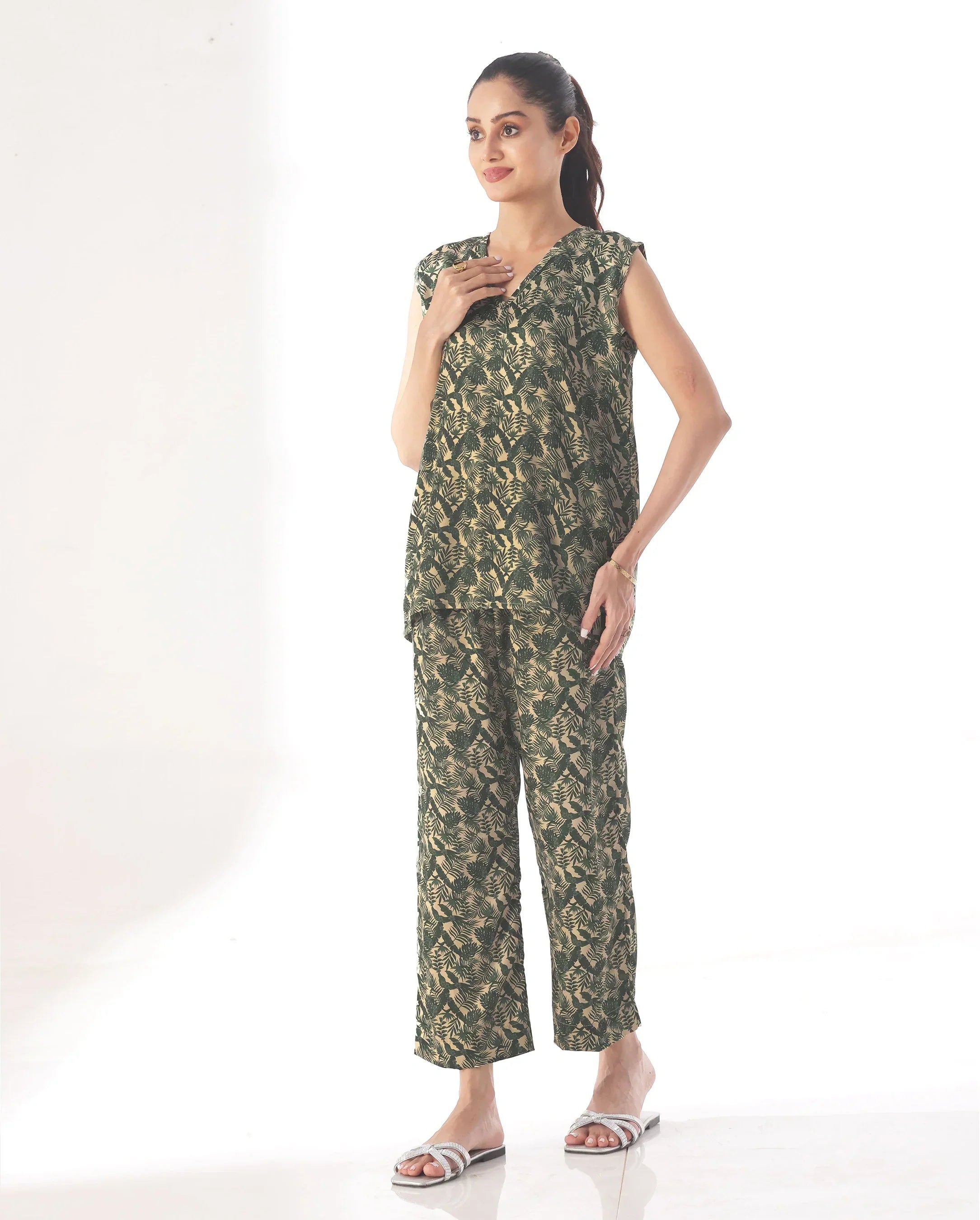 Silk Pajama Suit with Scrunchie - Leaf