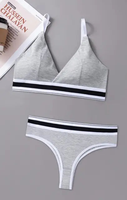 Femmeease - Seamless Sports Bra and Thong Set Free Size - Grey
